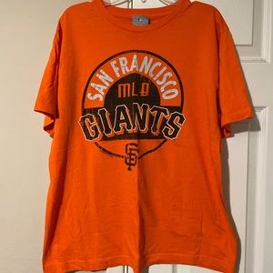 Authentic SF Giants t-shirt. Size: Medium